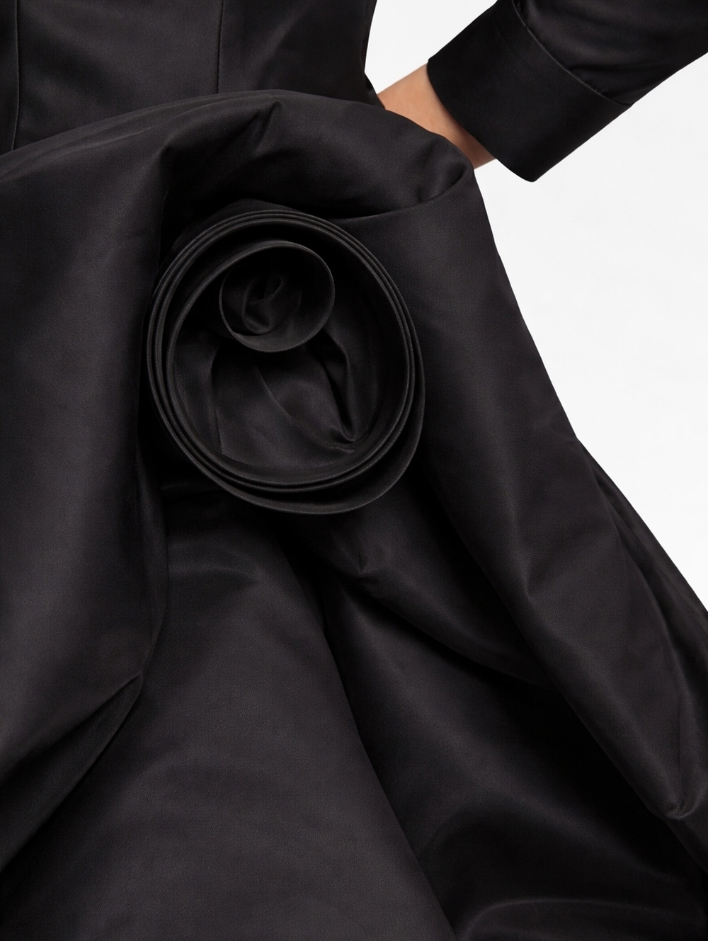 $4,800 OSCAR DE LA RENTA BLACK SILK BLACK LINED VOLUMIN ROSE RUNWAY DRESS US 8 - Picture 3 of 16